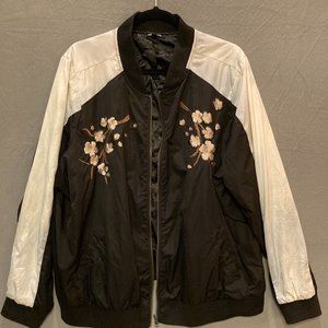 Torrid Women's Black White Cherry Blossom Skull Embroidered Bomber Jacket Sz 3X